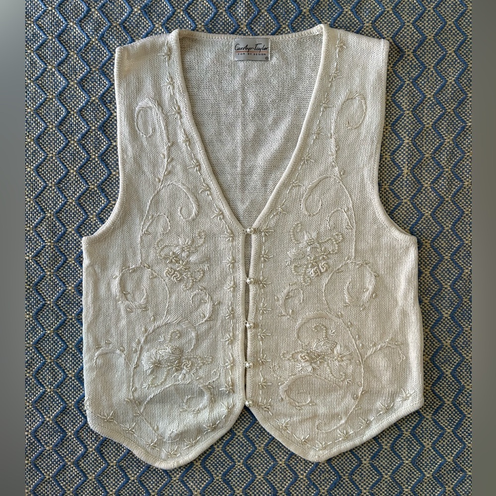 Vintage Carolyn Taylor White Embroidered and Beaded Knit Vest
